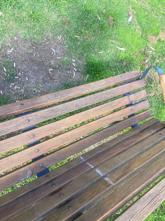 Cigarette Chair